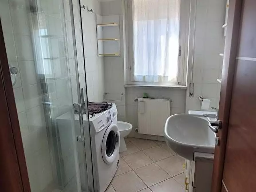 Immagine 12 di Appartamento in affitto  a Carrara