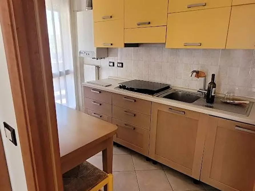 Immagine 7 di Appartamento in affitto  a Carrara