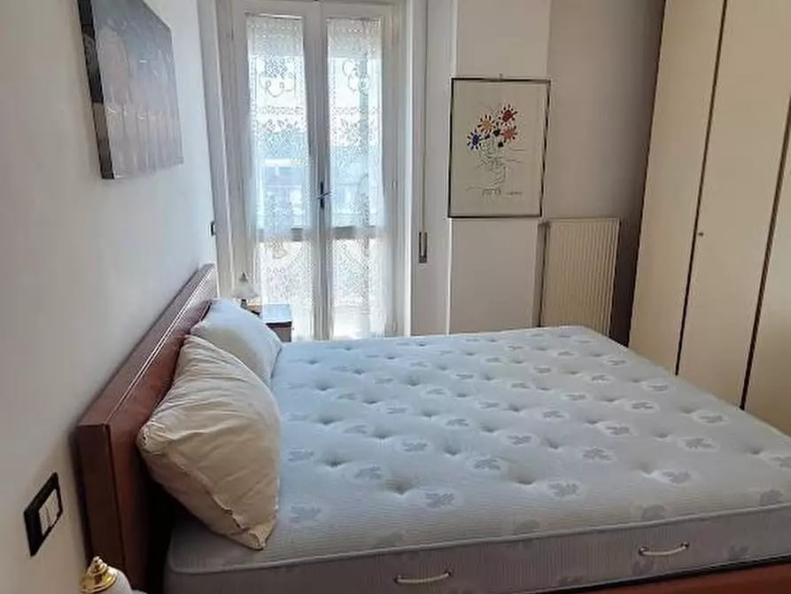 Immagine 13 di Appartamento in affitto  a Carrara