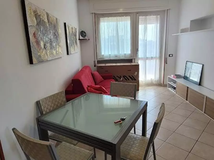 Immagine 3 di Appartamento in affitto  a Carrara