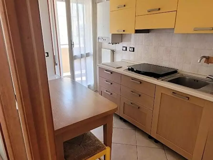 Immagine 8 di Appartamento in affitto  a Carrara