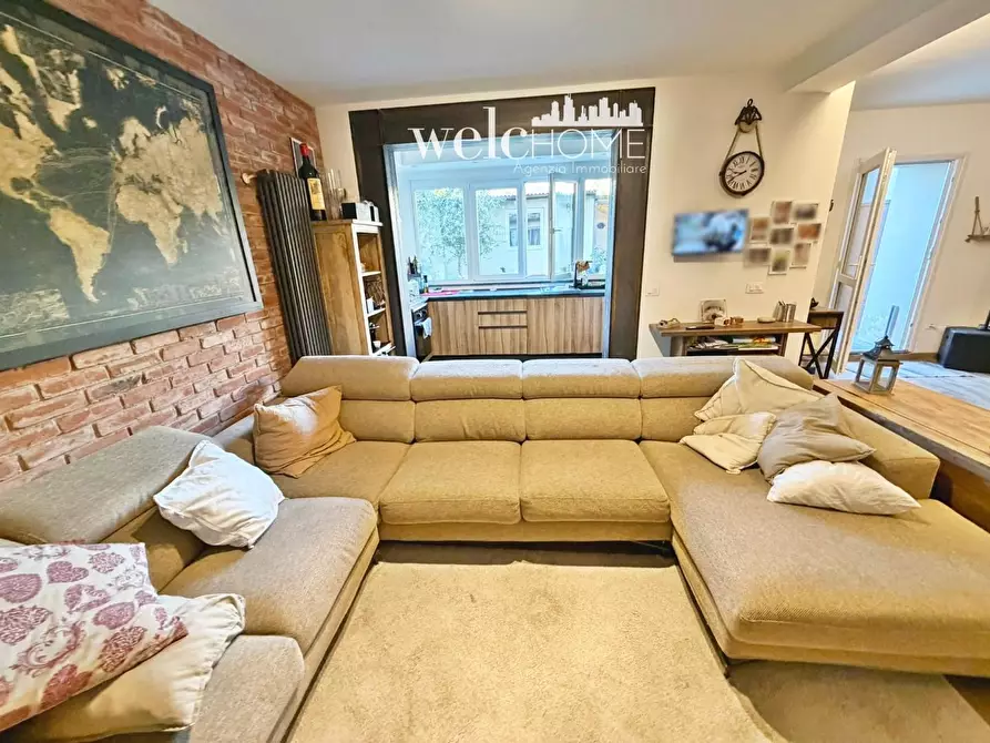 Immagine 12 di Appartamento in vendita  a Campi Bisenzio