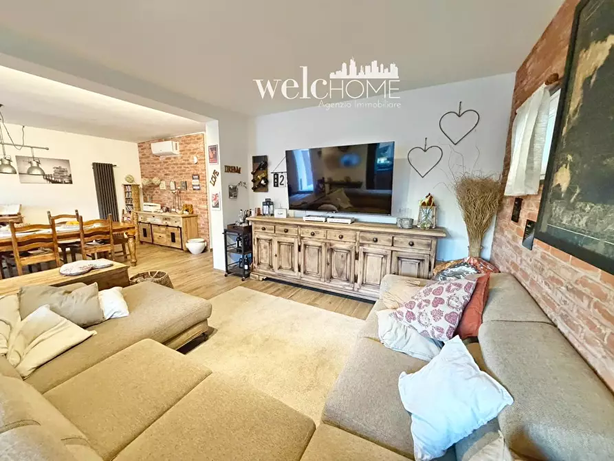 Immagine 10 di Appartamento in vendita  a Campi Bisenzio