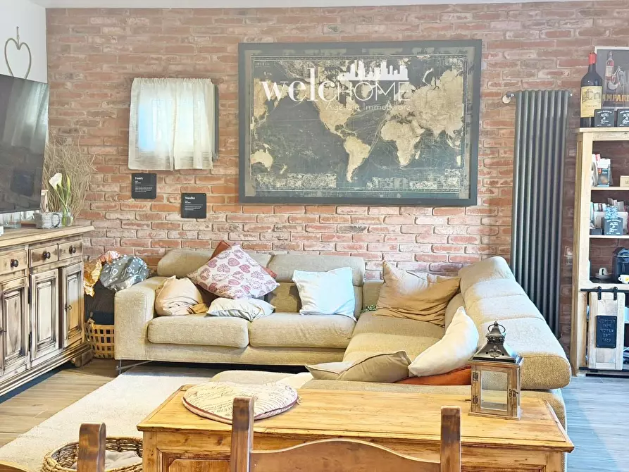 Immagine 1 di Appartamento in vendita  a Campi Bisenzio