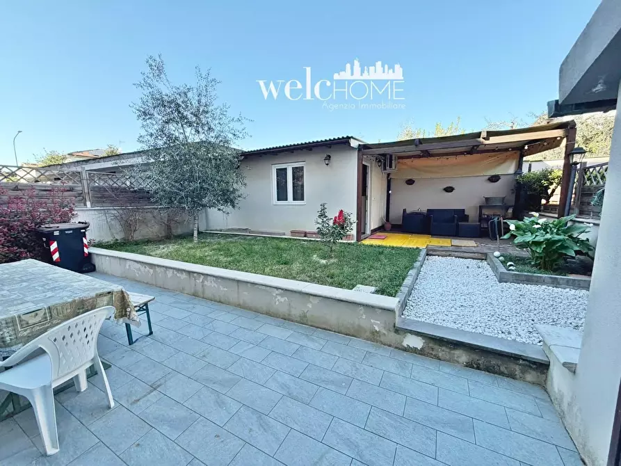 Immagine 26 di Appartamento in vendita  a Campi Bisenzio