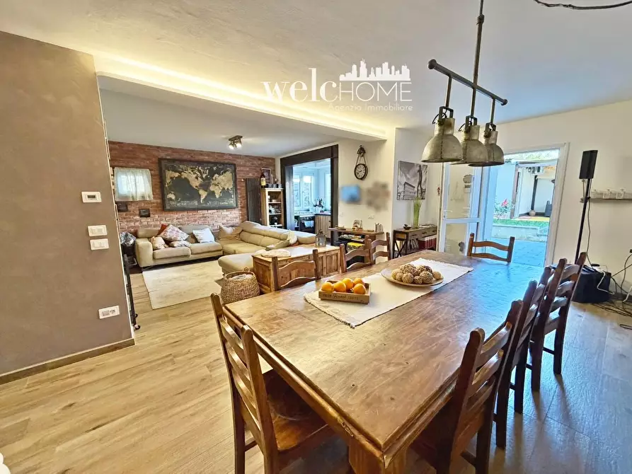 Immagine 11 di Appartamento in vendita  a Campi Bisenzio