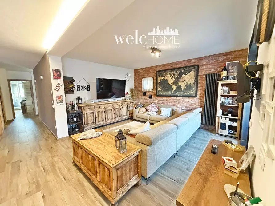 Immagine 2 di Appartamento in vendita  a Campi Bisenzio