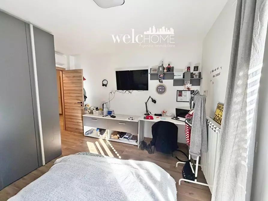 Immagine 18 di Appartamento in vendita  a Campi Bisenzio