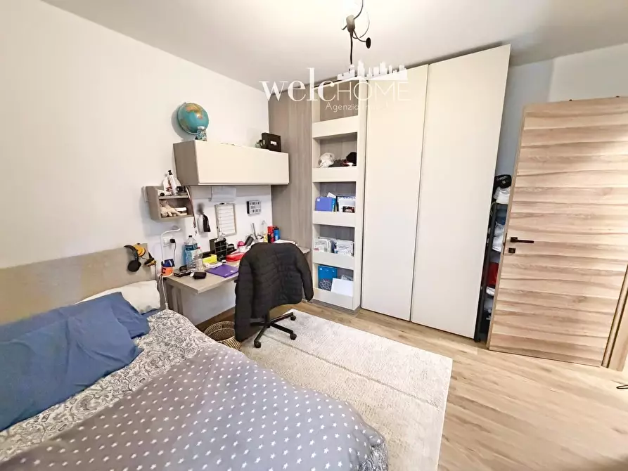 Immagine 21 di Appartamento in vendita  a Campi Bisenzio