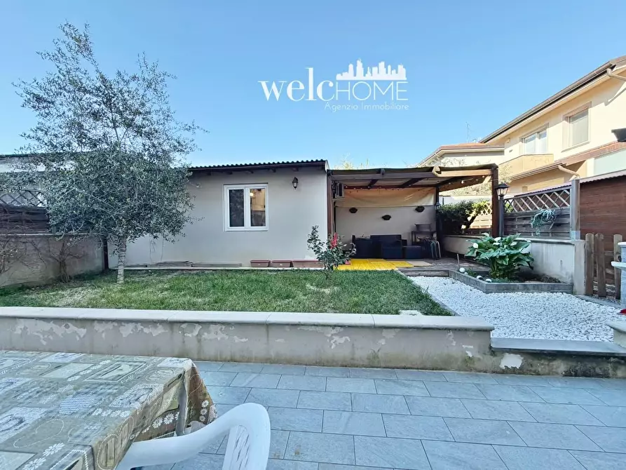 Immagine 27 di Appartamento in vendita  a Campi Bisenzio