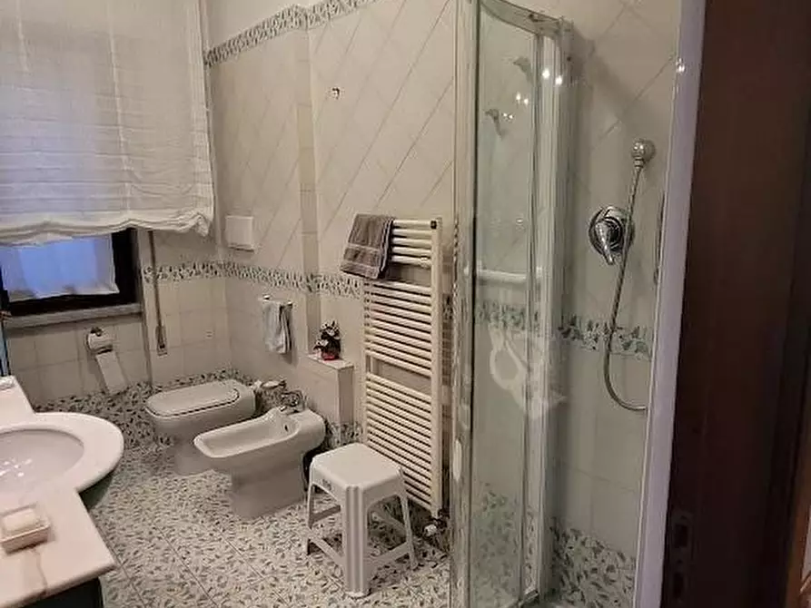 Immagine 8 di Appartamento in affitto  a Carrara