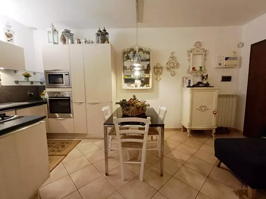 Immagine 2 di Appartamento in vendita  a Pontedera