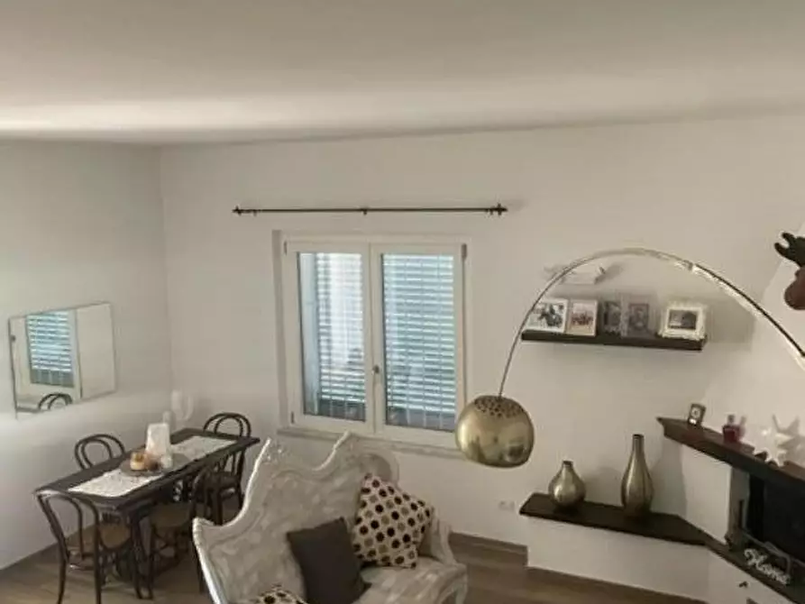 Immagine 11 di Villetta a schiera in affitto  a Massa