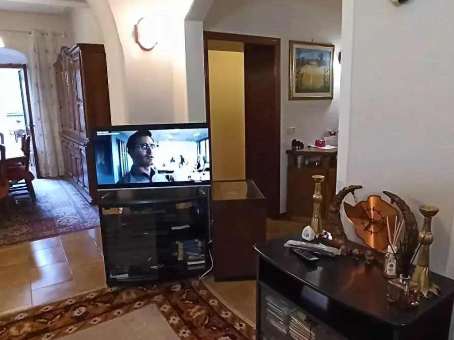 Immagine 3 di Appartamento in vendita  a Lucca