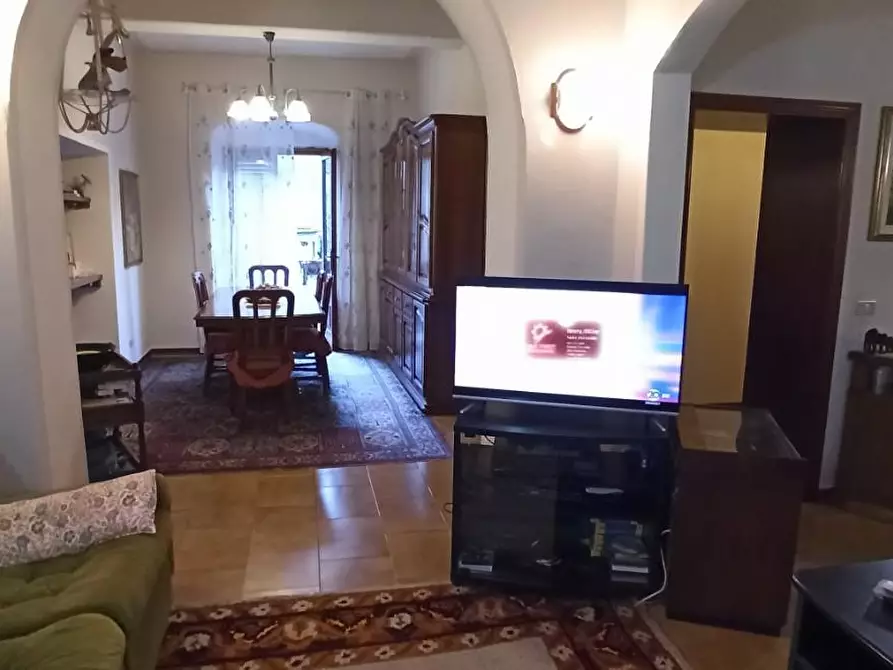 Immagine 4 di Appartamento in vendita  a Lucca