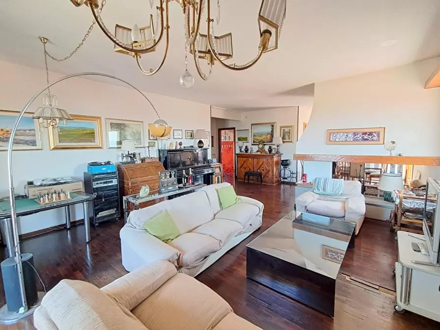 Immagine 1 di Mansarda in vendita  a Pontedera