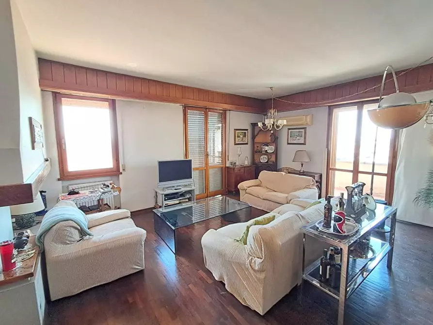 Immagine 5 di Mansarda in vendita  a Pontedera