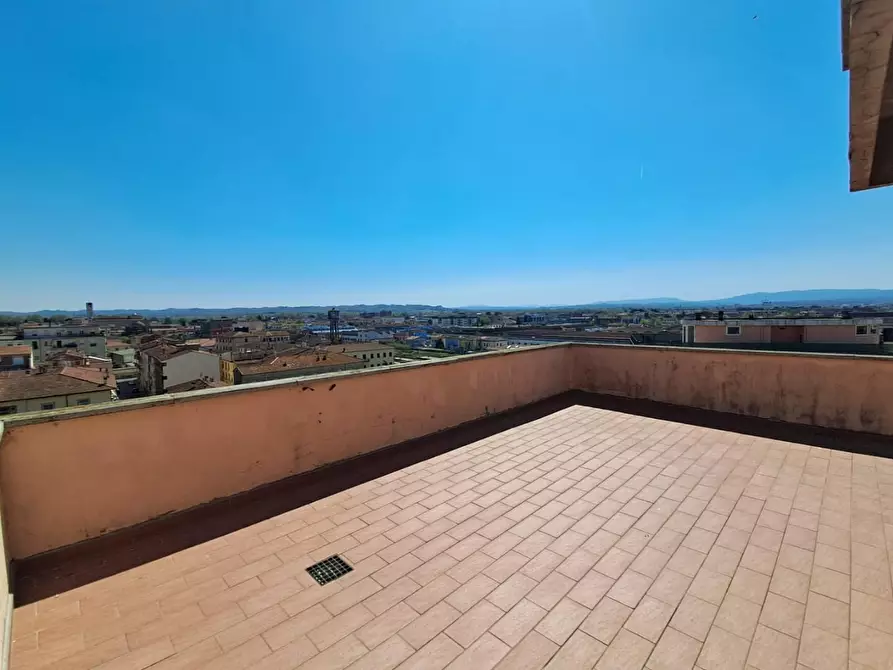 Immagine 36 di Mansarda in vendita  a Pontedera