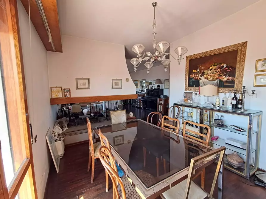 Immagine 12 di Mansarda in vendita  a Pontedera