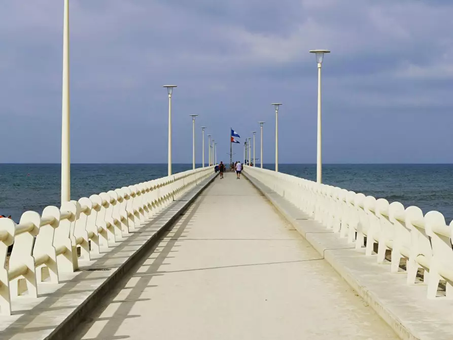 Immagine 1 di Villa in vendita  a Forte Dei Marmi