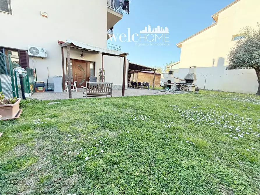 Immagine 26 di Appartamento in vendita  a Campi Bisenzio