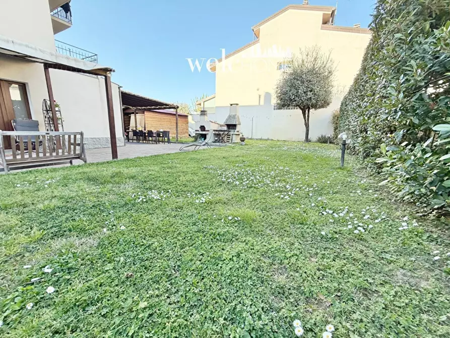 Immagine 5 di Appartamento in vendita  a Campi Bisenzio