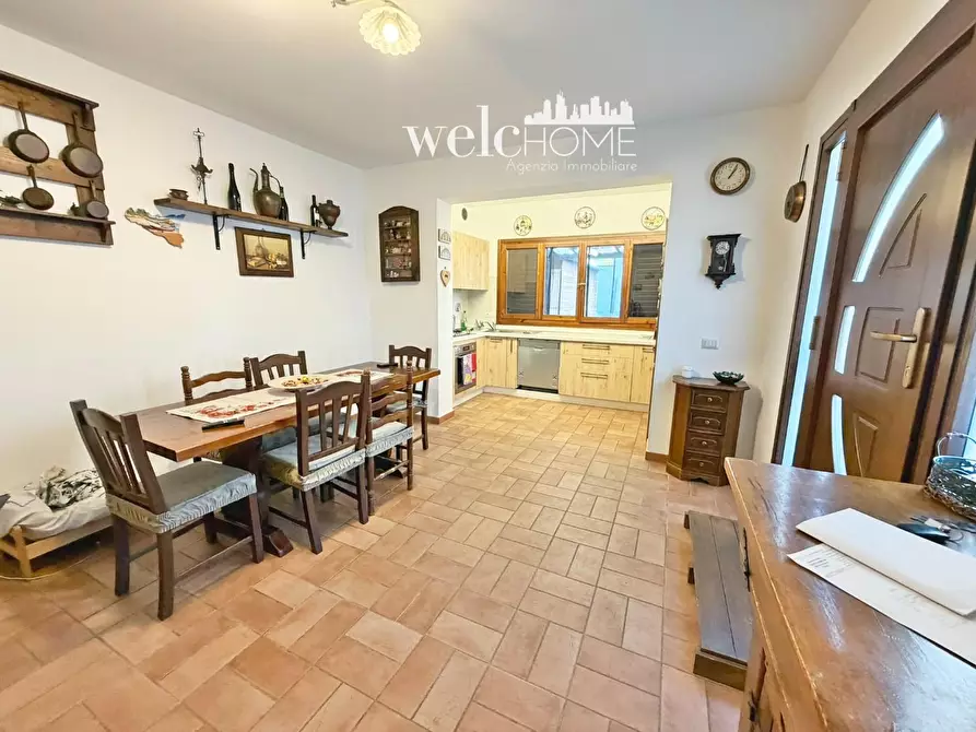 Immagine 11 di Appartamento in vendita  a Campi Bisenzio