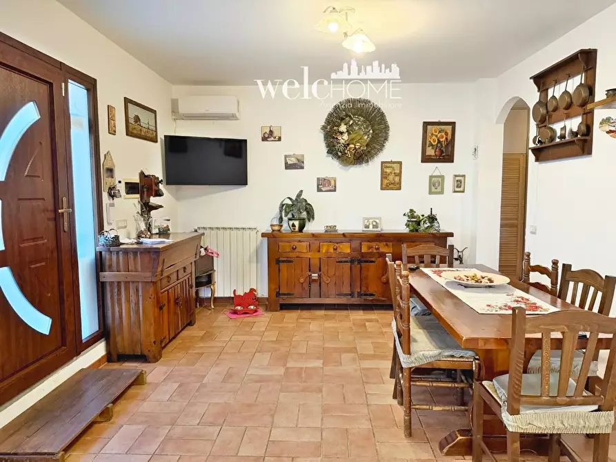 Immagine 7 di Appartamento in vendita  a Campi Bisenzio