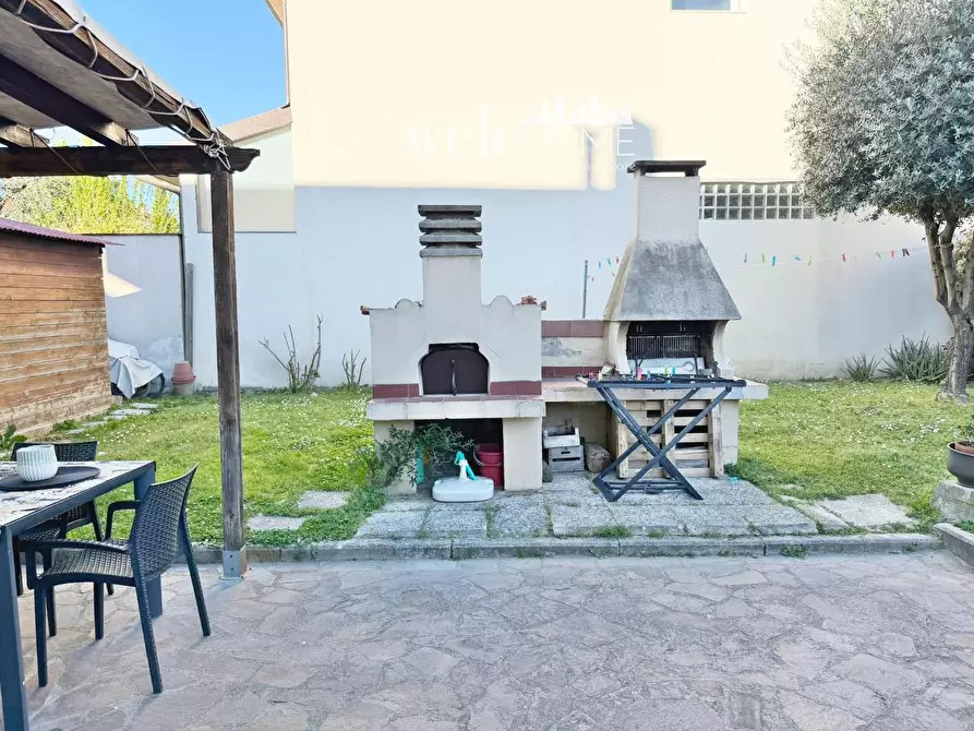 Immagine 30 di Appartamento in vendita  a Campi Bisenzio