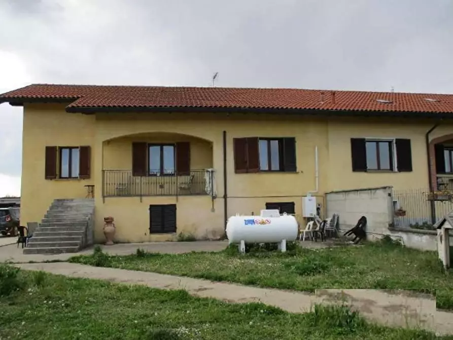 Immagine 1 di Appartamento in vendita  a Ossona