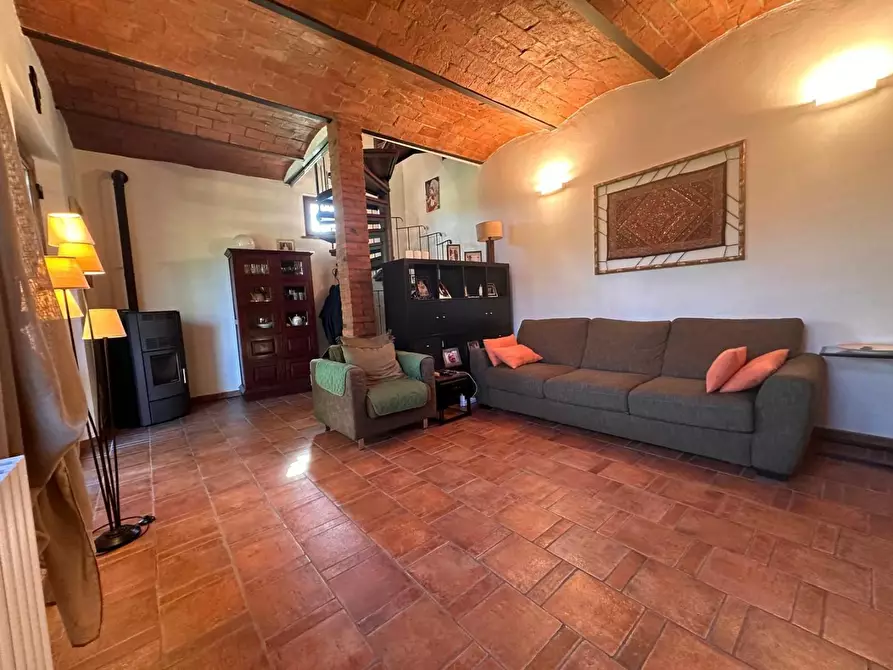 Immagine 9 di Rustico / casale in vendita  a Cascina