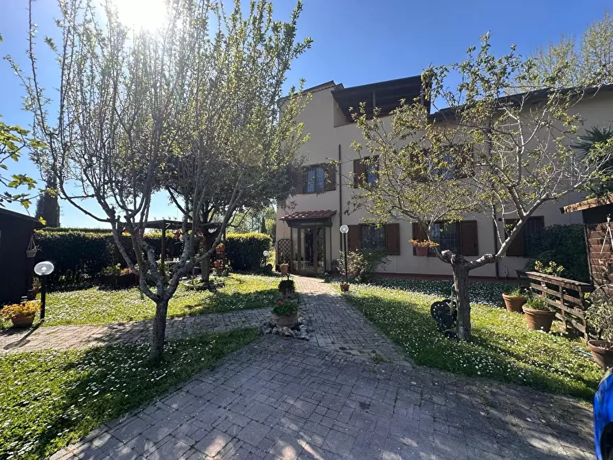 Immagine 2 di Rustico / casale in vendita  a Cascina