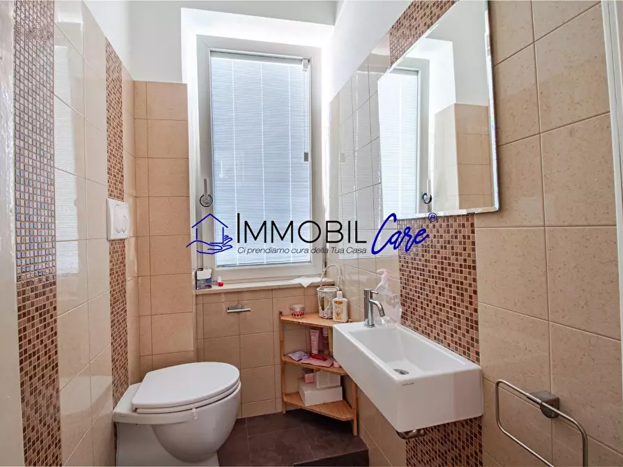 Immagine 20 di Appartamento in vendita  a Livorno