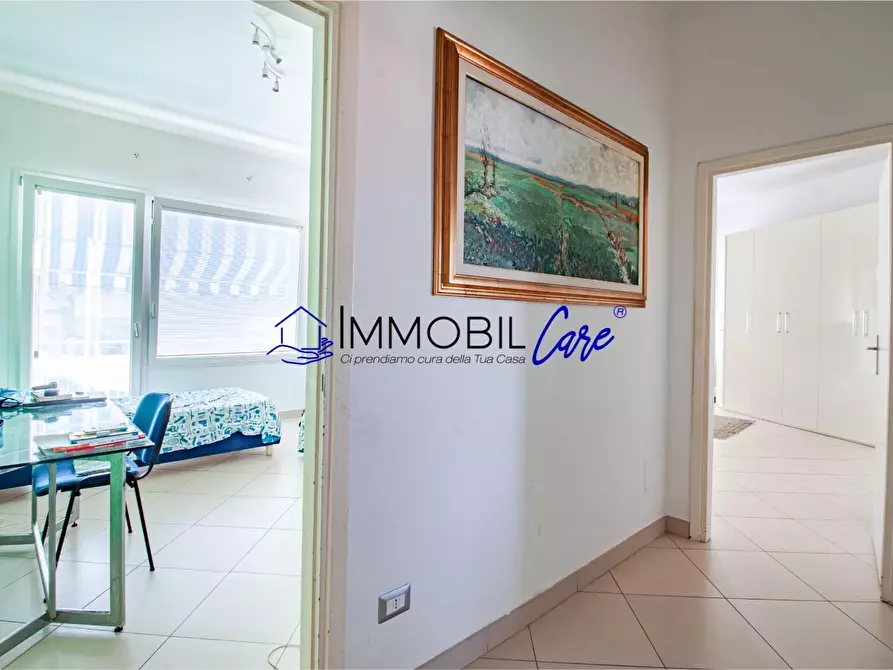 Immagine 11 di Appartamento in vendita  a Livorno