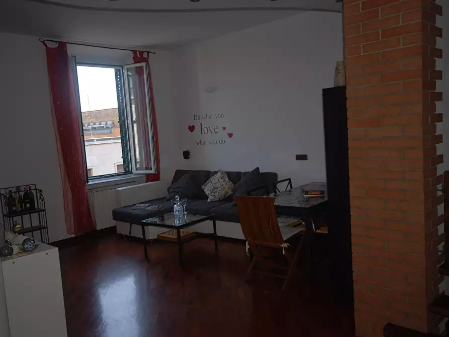 Immagine 2 di Appartamento in vendita  a Livorno