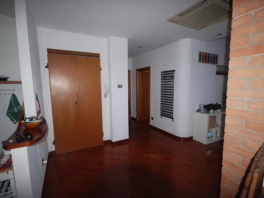 Immagine 21 di Appartamento in vendita  a Livorno