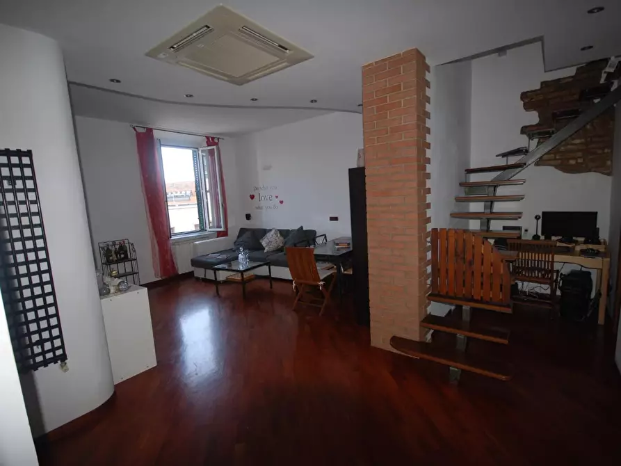 Immagine 1 di Appartamento in vendita  a Livorno
