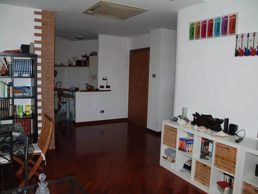 Immagine 25 di Appartamento in vendita  a Livorno