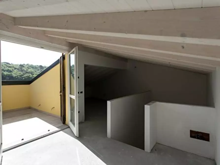 Immagine 4 di Villetta a schiera in vendita  a Carmignano