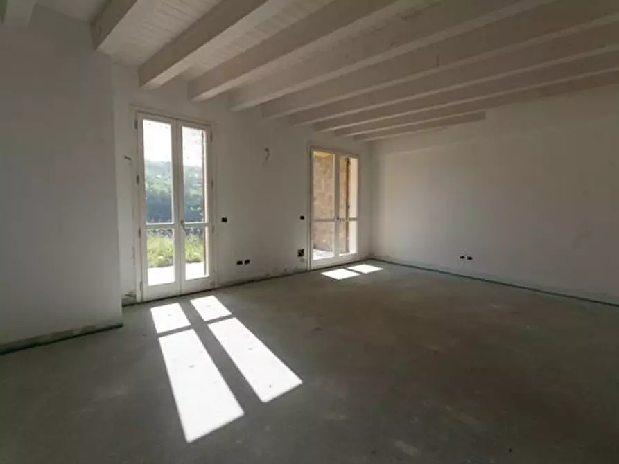 Immagine 3 di Villetta a schiera in vendita  a Carmignano