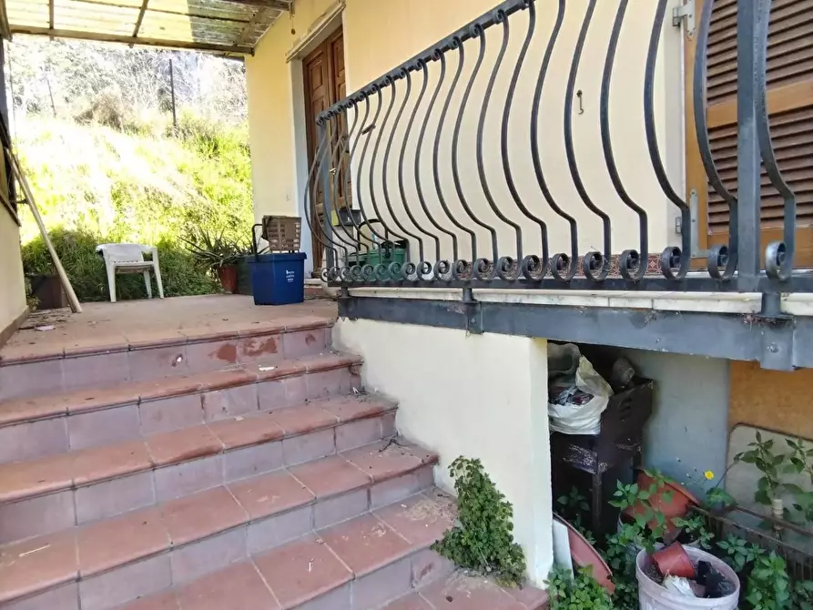 Immagine 6 di Casa bifamiliare in vendita  a Massa