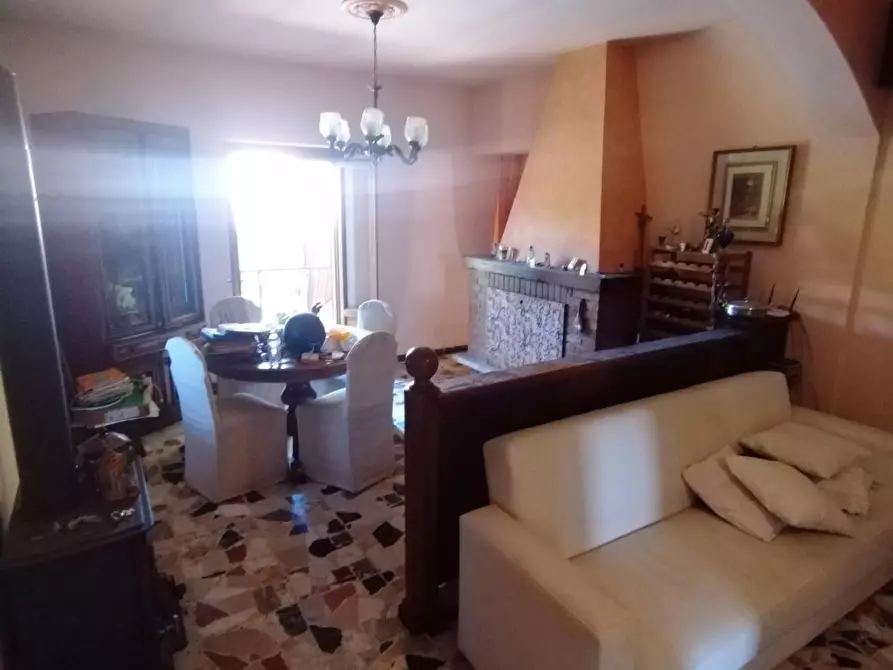 Immagine 15 di Casa bifamiliare in vendita  a Massa