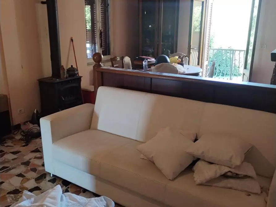 Immagine 9 di Casa bifamiliare in vendita  a Massa