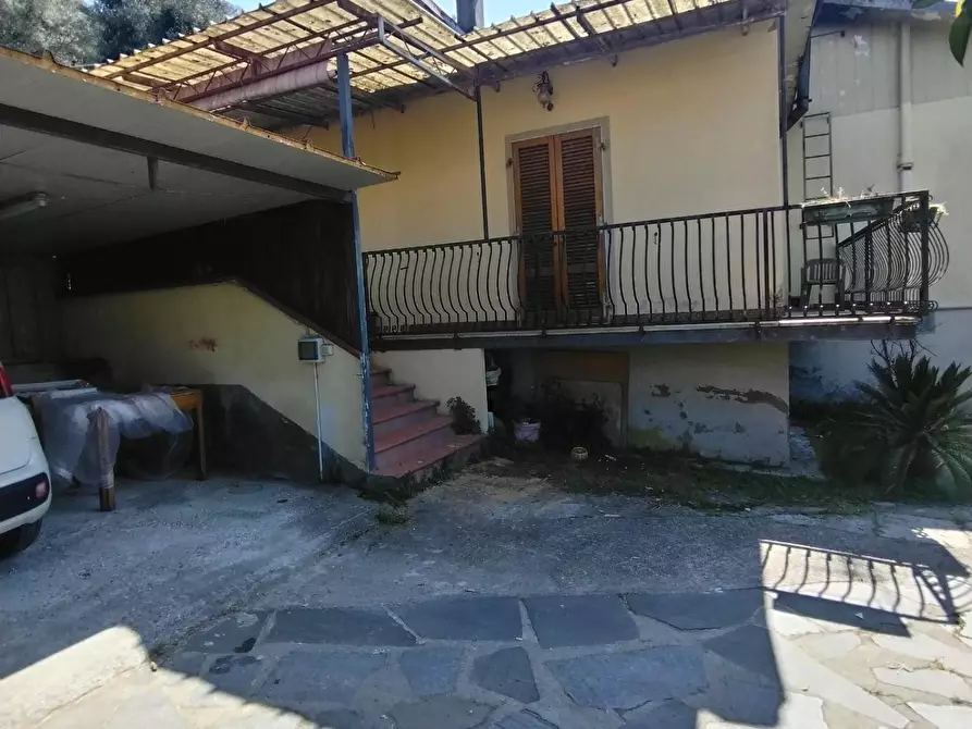 Immagine 4 di Casa bifamiliare in vendita  a Massa