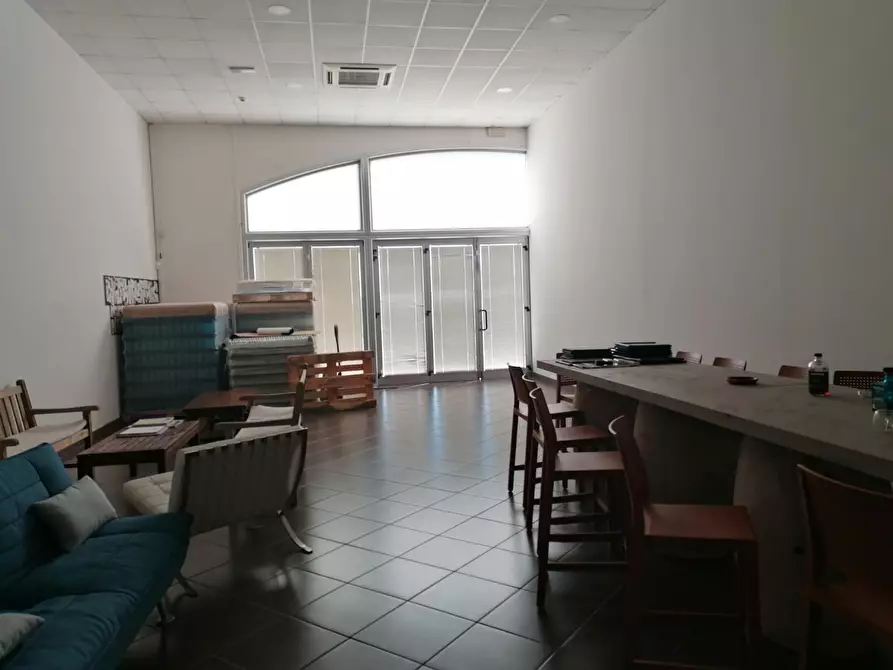 Immagine 6 di Capannone industriale in affitto  a Ponsacco