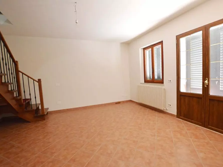 Immagine 8 di Villa in vendita  a Lucca