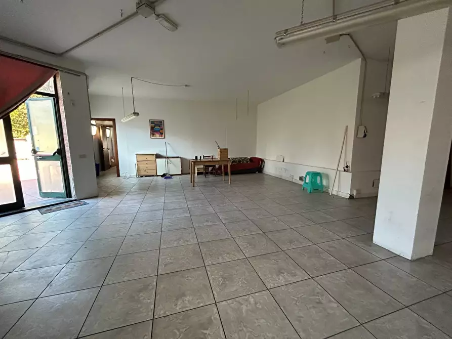 Immagine 5 di Loft/Open space in vendita  a Empoli