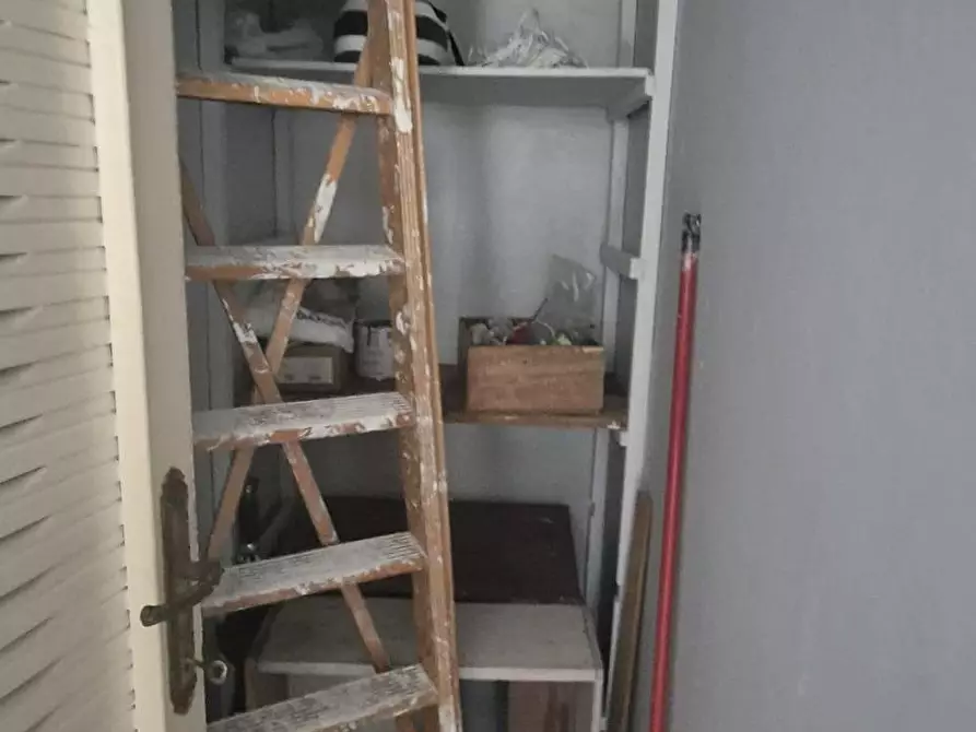 Immagine 8 di Appartamento in vendita  a Viareggio