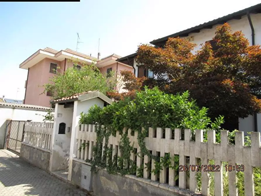 Immagine 1 di Villa in vendita  a Parona