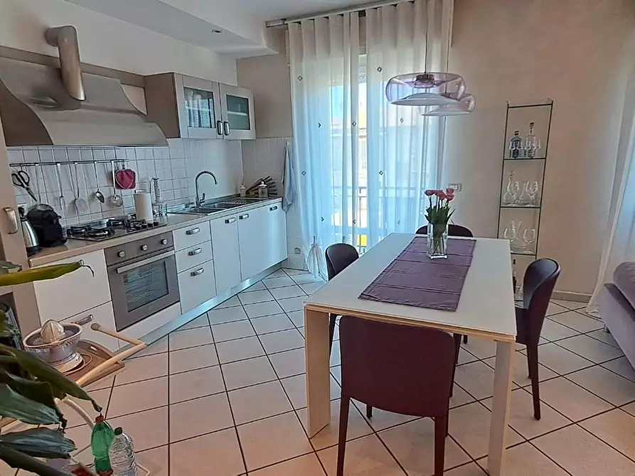 Immagine 4 di Appartamento in vendita  a Cecina